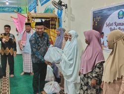 Safari Ramadhan di Kampung Makian, Dinas Perkim Halsel Berbagi Sembako untuk Janda dan Anak Yatim